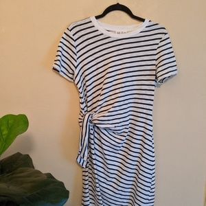 Gap Short Sleeve Twist-Knot Midi Dress